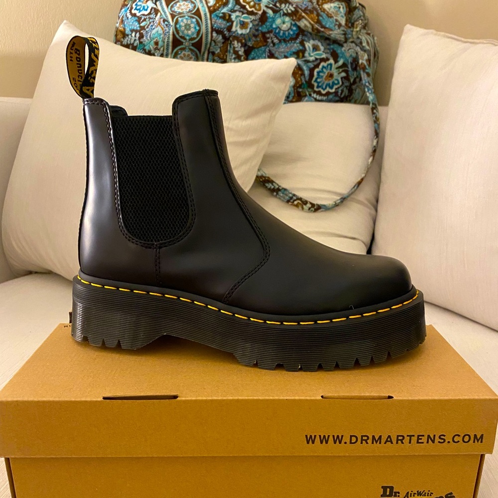 BRAND NEW IN BOX DOC MARTENS PLATFORM